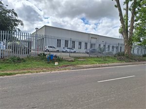 9813 m² Land available in Umbumbulu