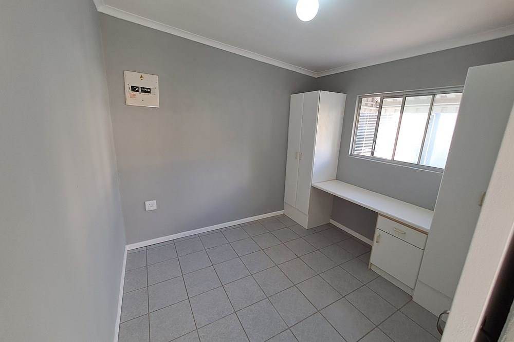 2 Bed Townhouse in Gordons Bay Central photo number 5