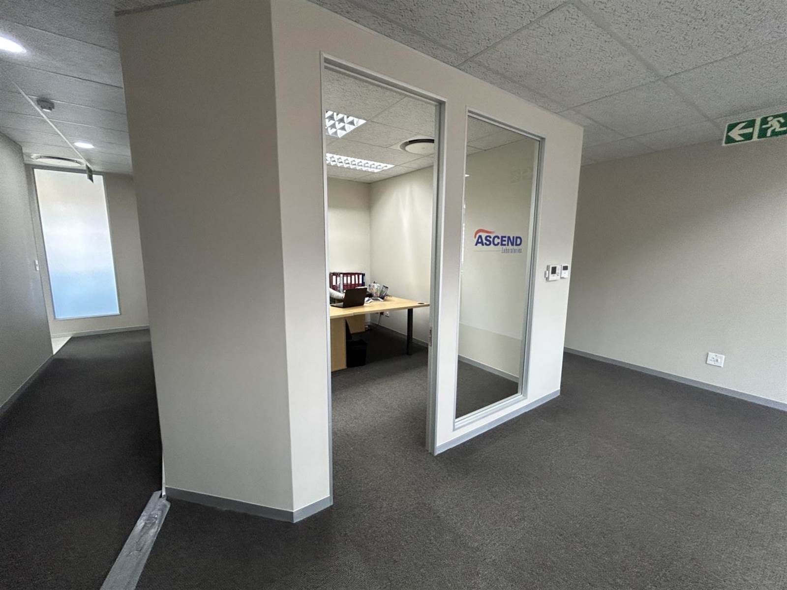 168  m² Office Space in Route 21 Business Park photo number 12