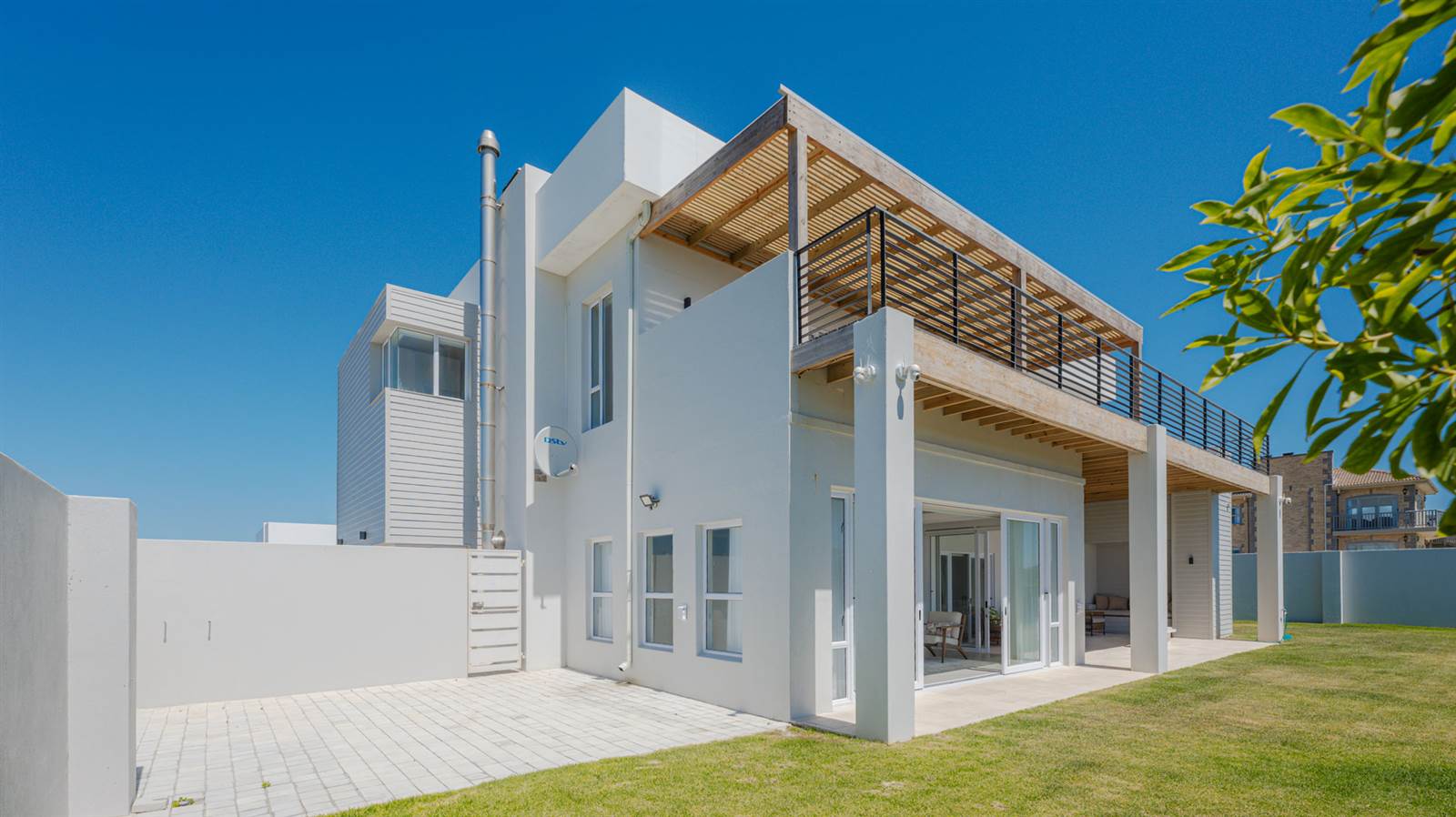 6 Bed House in Struisbaai photo number 10