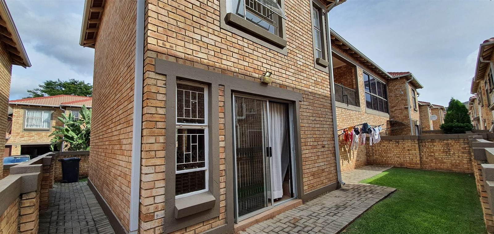 3 Bed Townhouse in Wilgeheuwel photo number 24