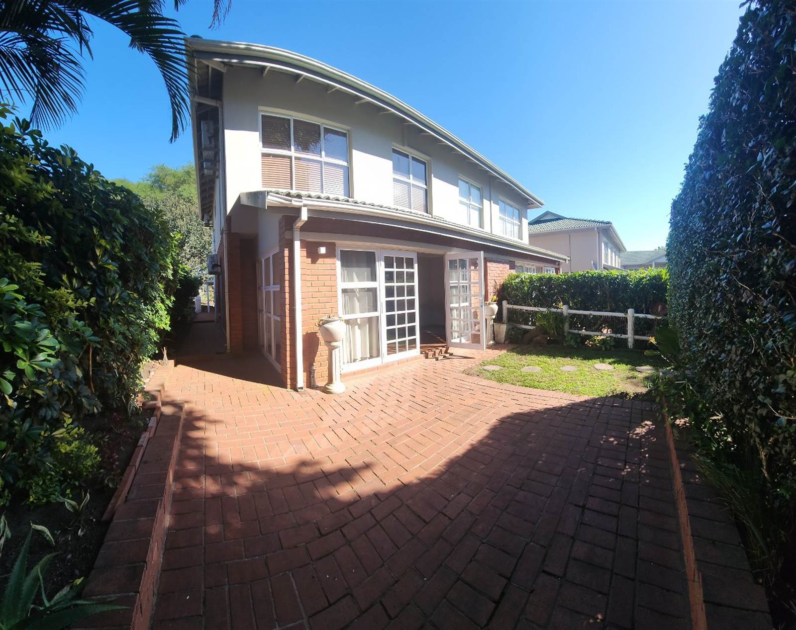 3 Bed Apartment in Mt Edgecombe Estate 1 & 2 photo number 4