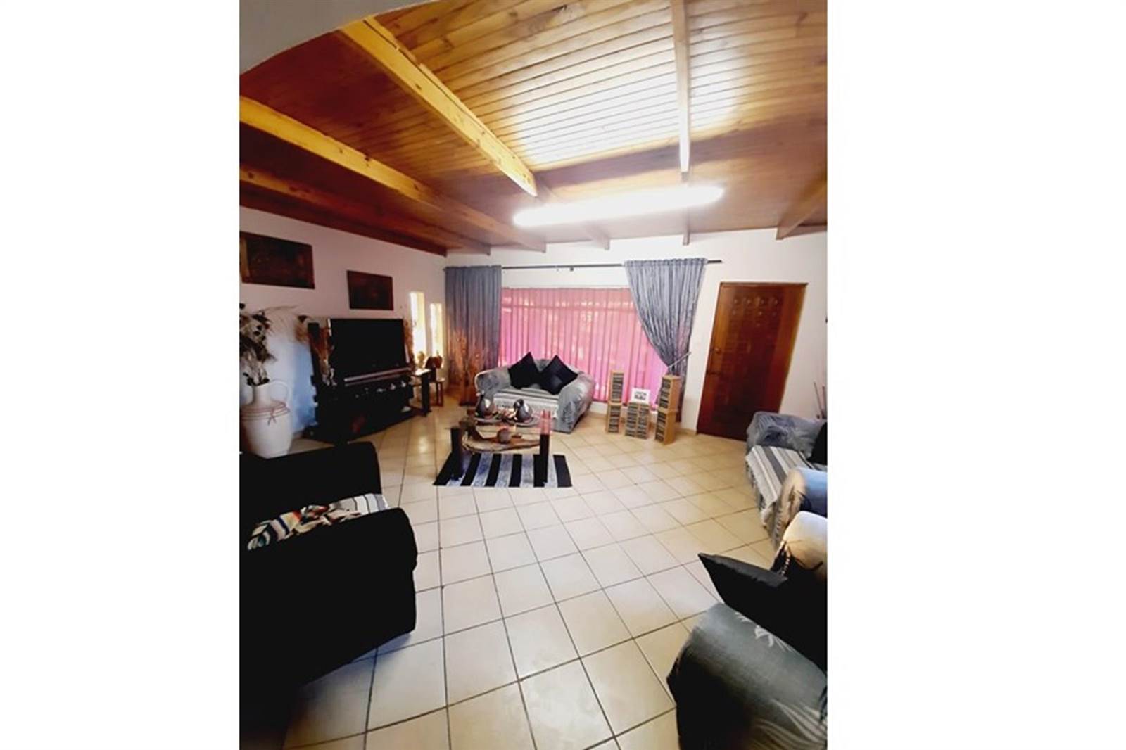3 Bed House in Bronkhorstspruit photo number 8