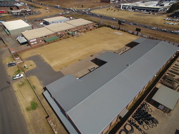 2400  m² Industrial space in Middelburg Central