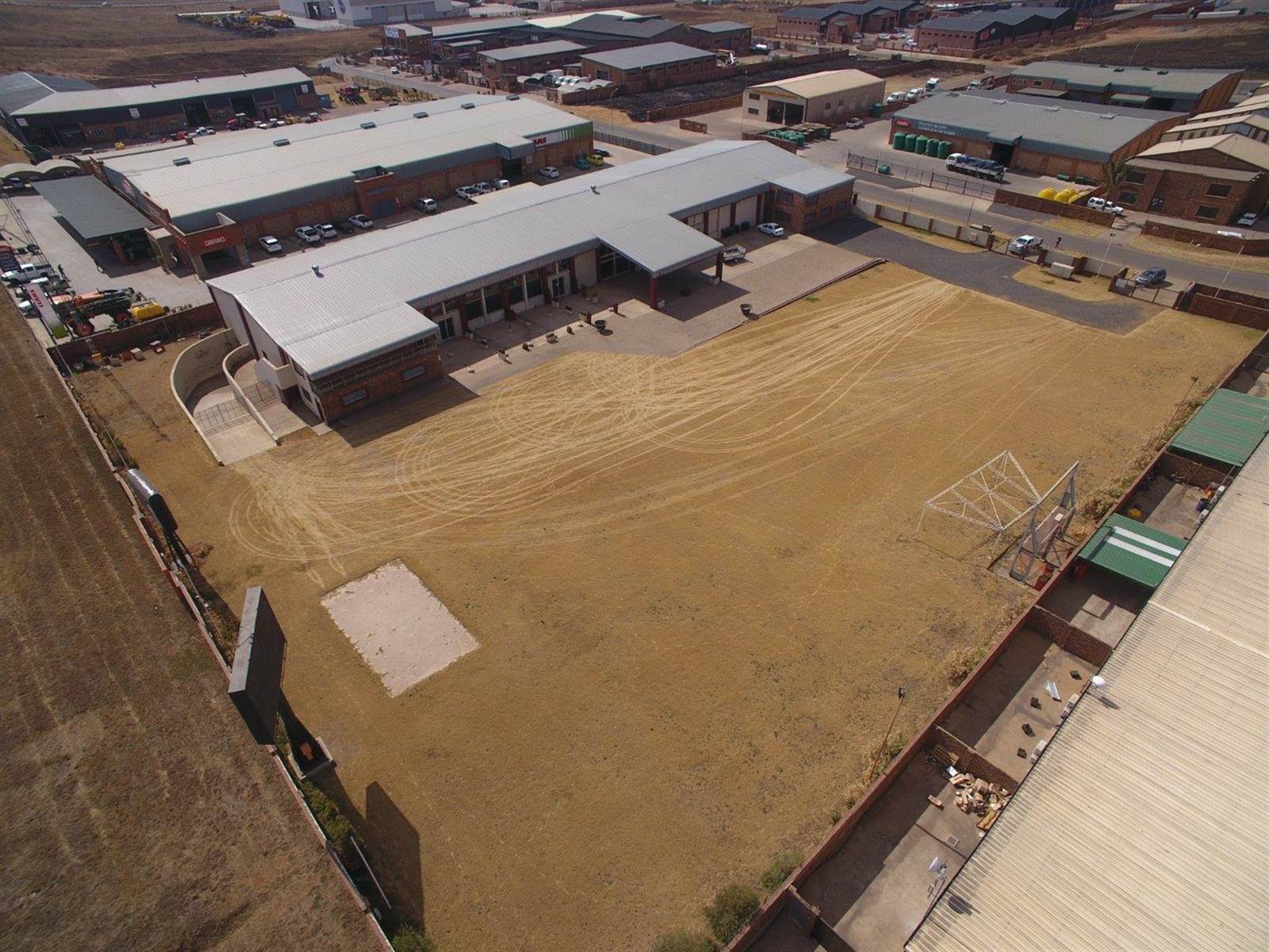 2400  m² Industrial space in Middelburg Central photo number 2