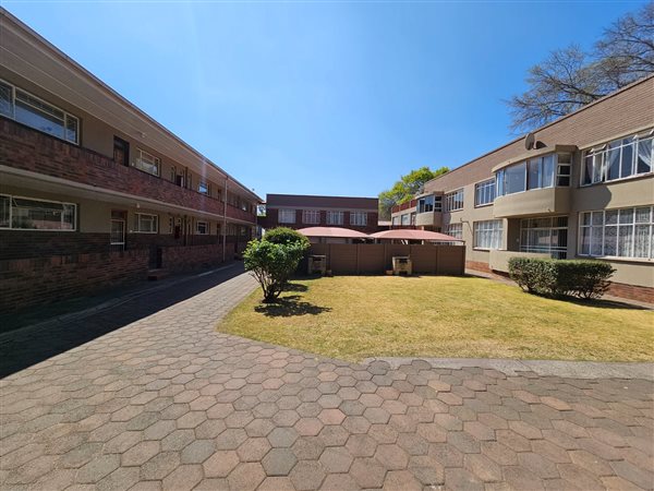 2 Bedroom Townhouse 2 Bedroom Townhouse