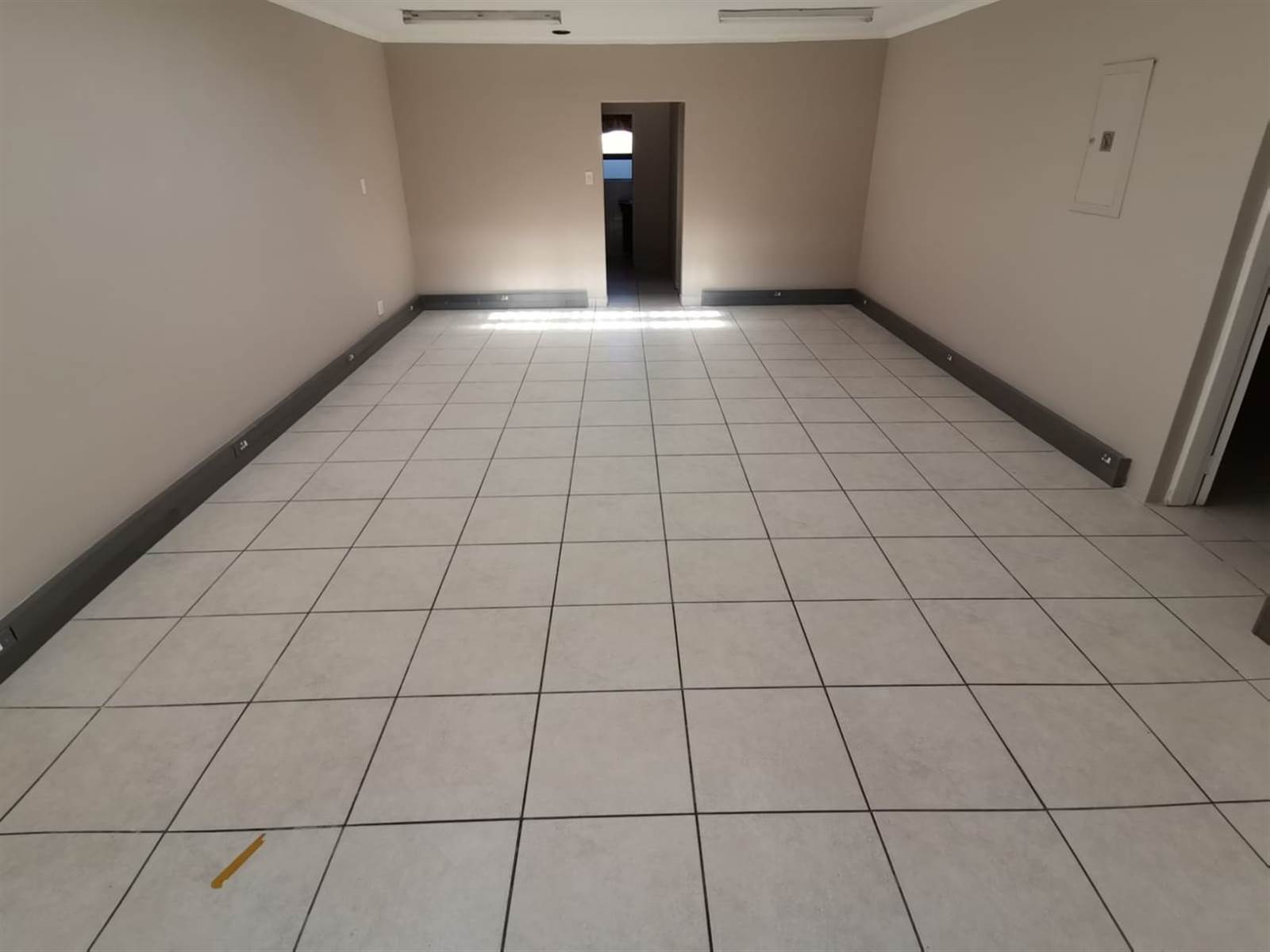 158  m² Commercial space in Secunda photo number 6