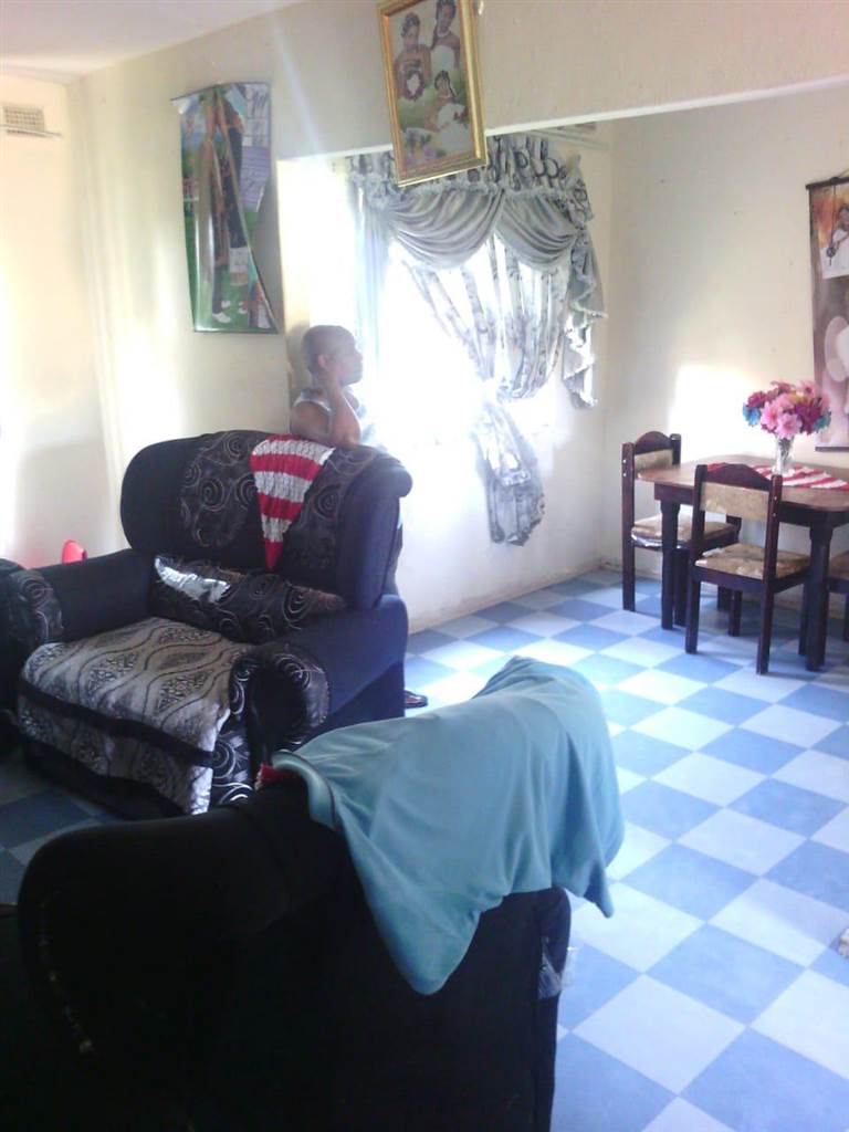 22 Bed Apartment in Empangeni Central photo number 5