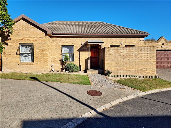 3 Bed Townhouse in Sonstraal Heights