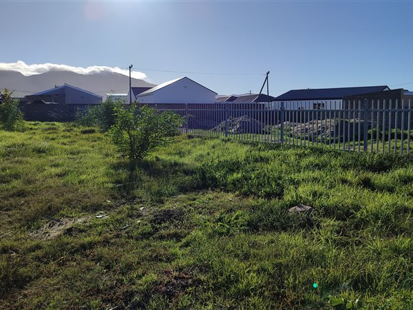 516 m² Land available in Stanford