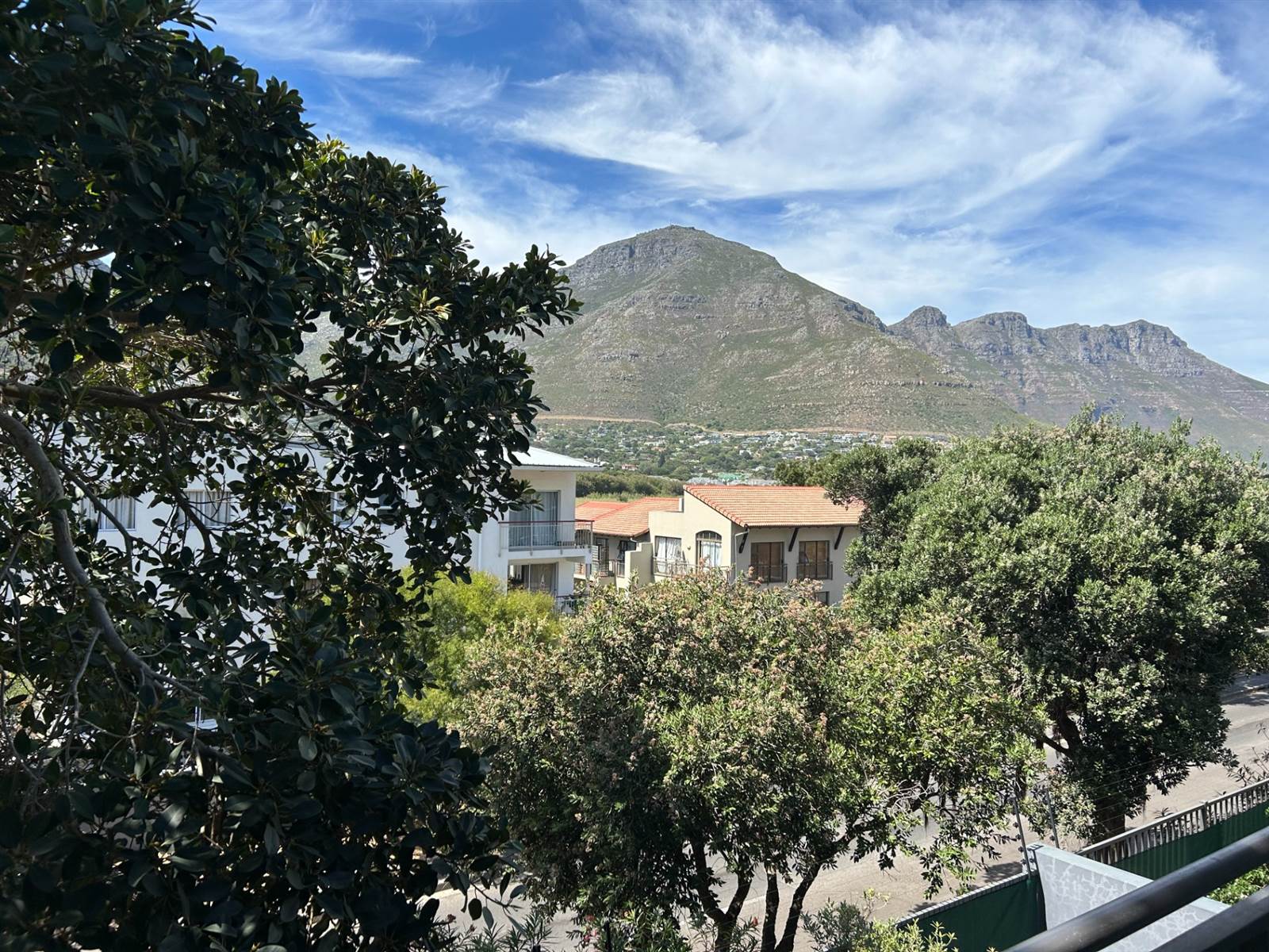 3 Bed Townhouse in Hout Bay and surrounds photo number 9