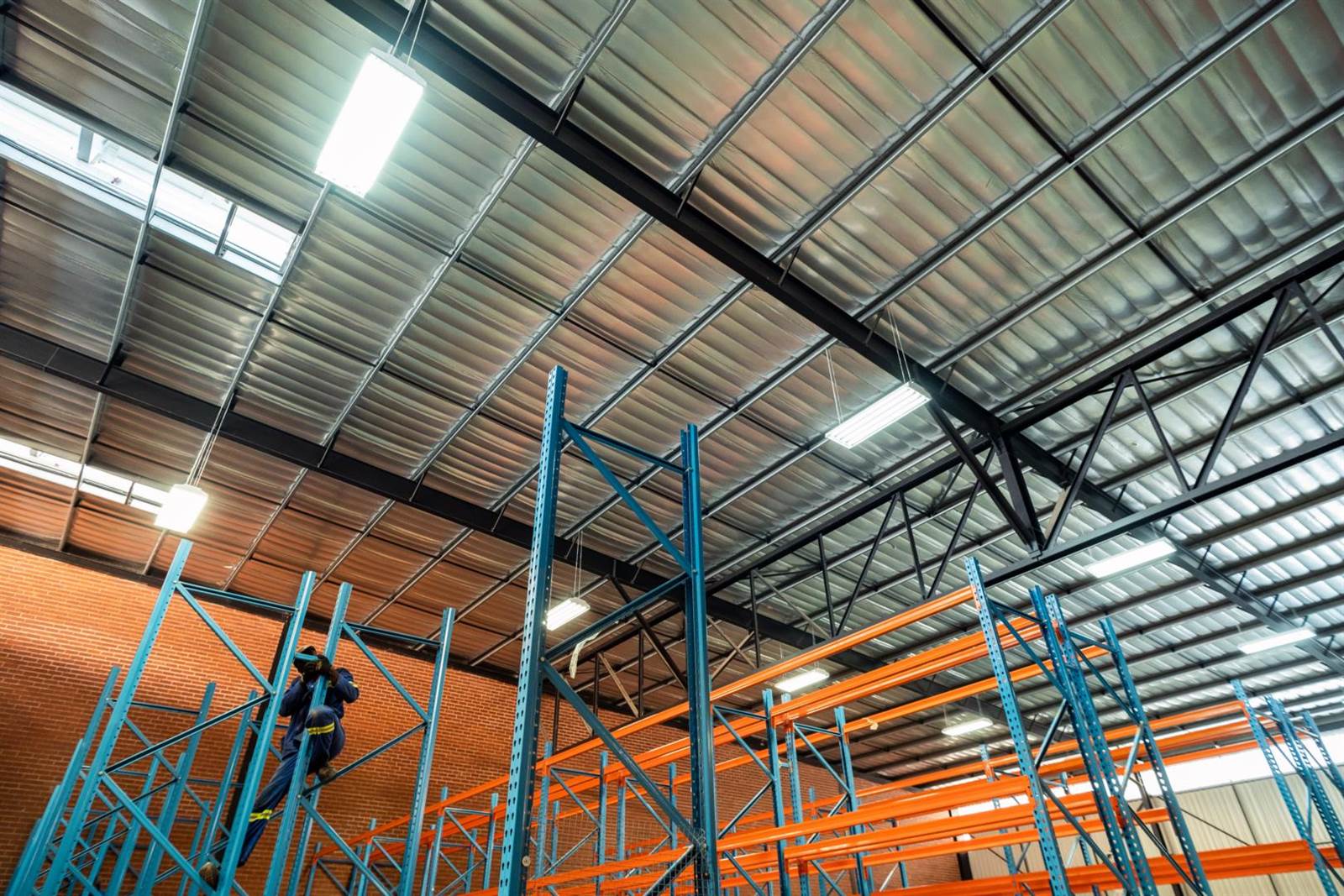 700  m² Industrial space in Louwlardia photo number 3