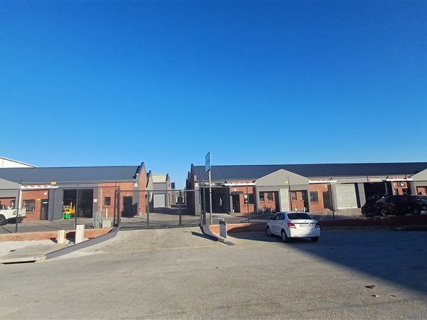 200  m² Commercial space in Fairview