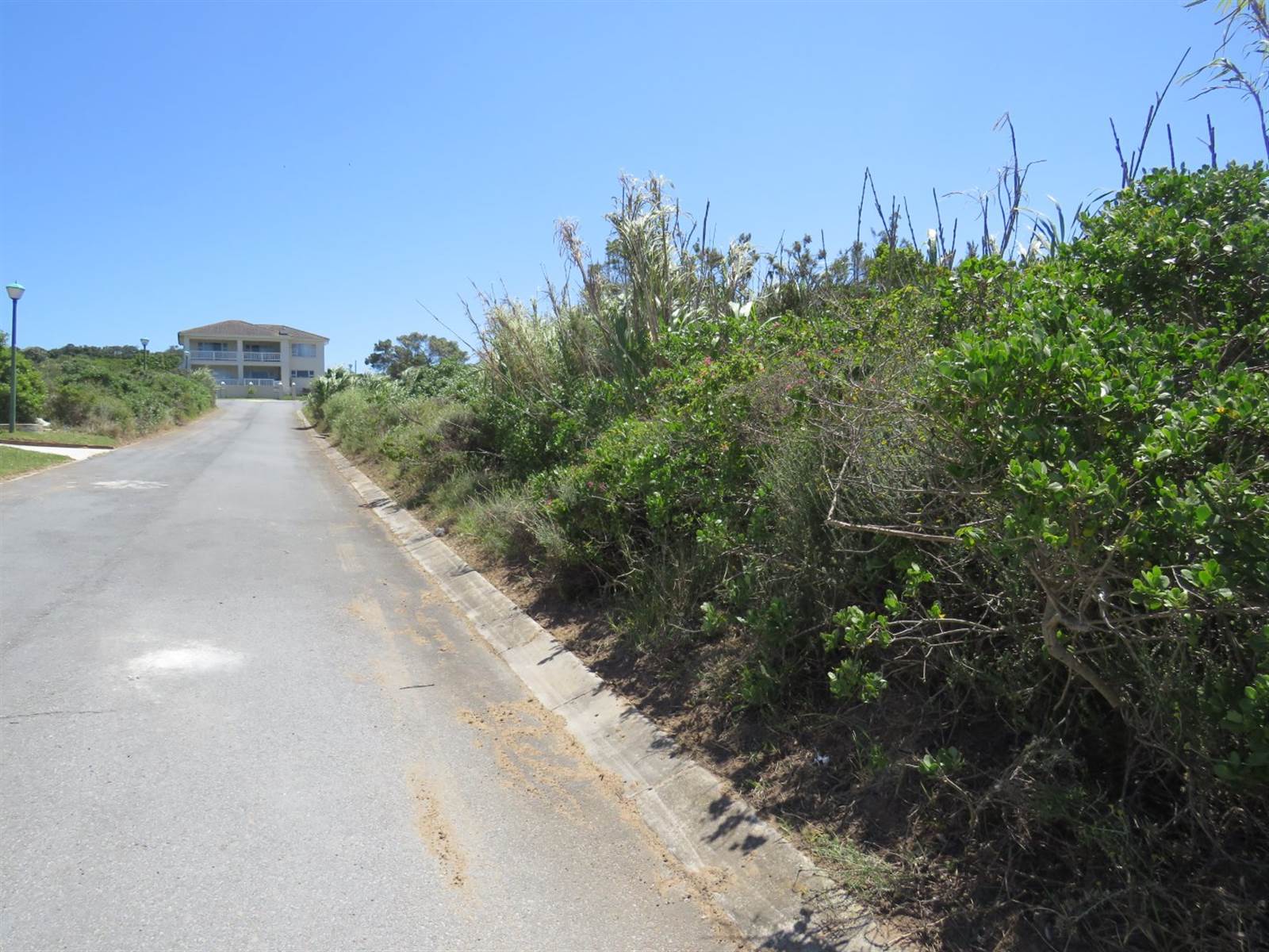 805 m² Land available in Emerald Heights photo number 3