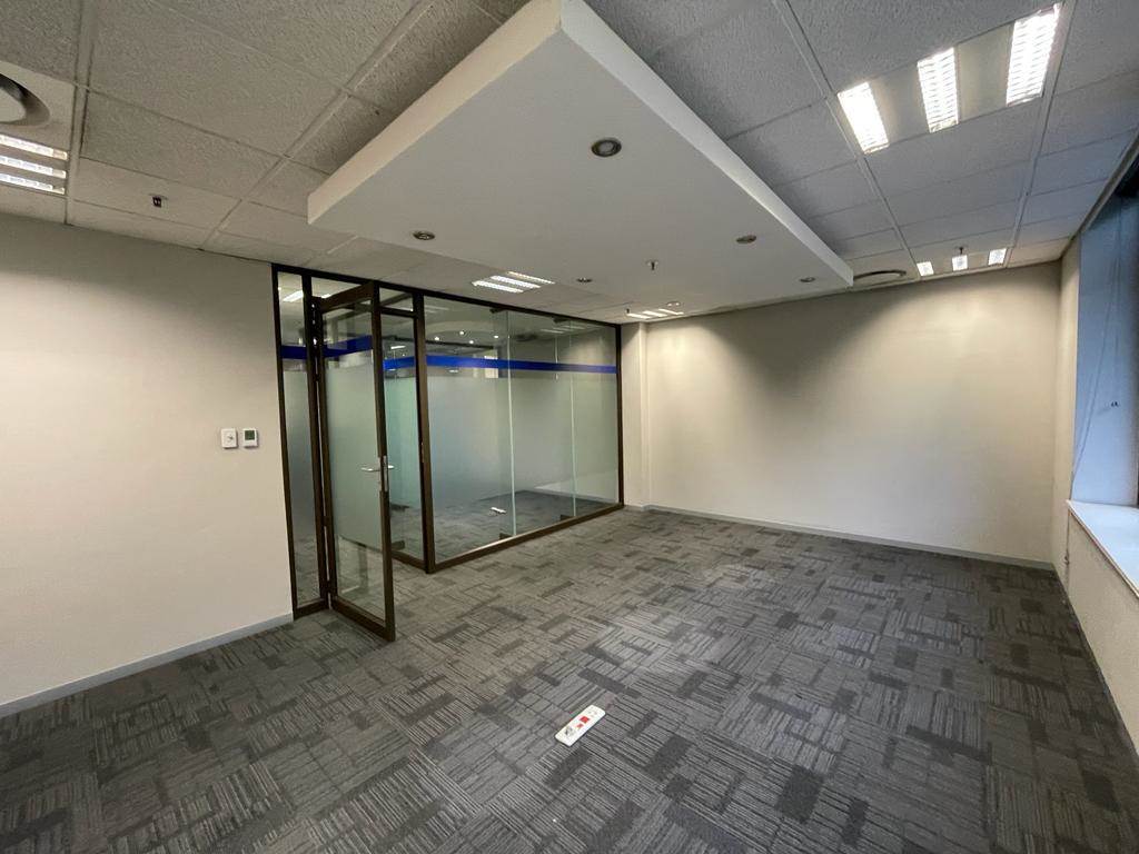 296  m² Commercial space in Melrose Arch photo number 3