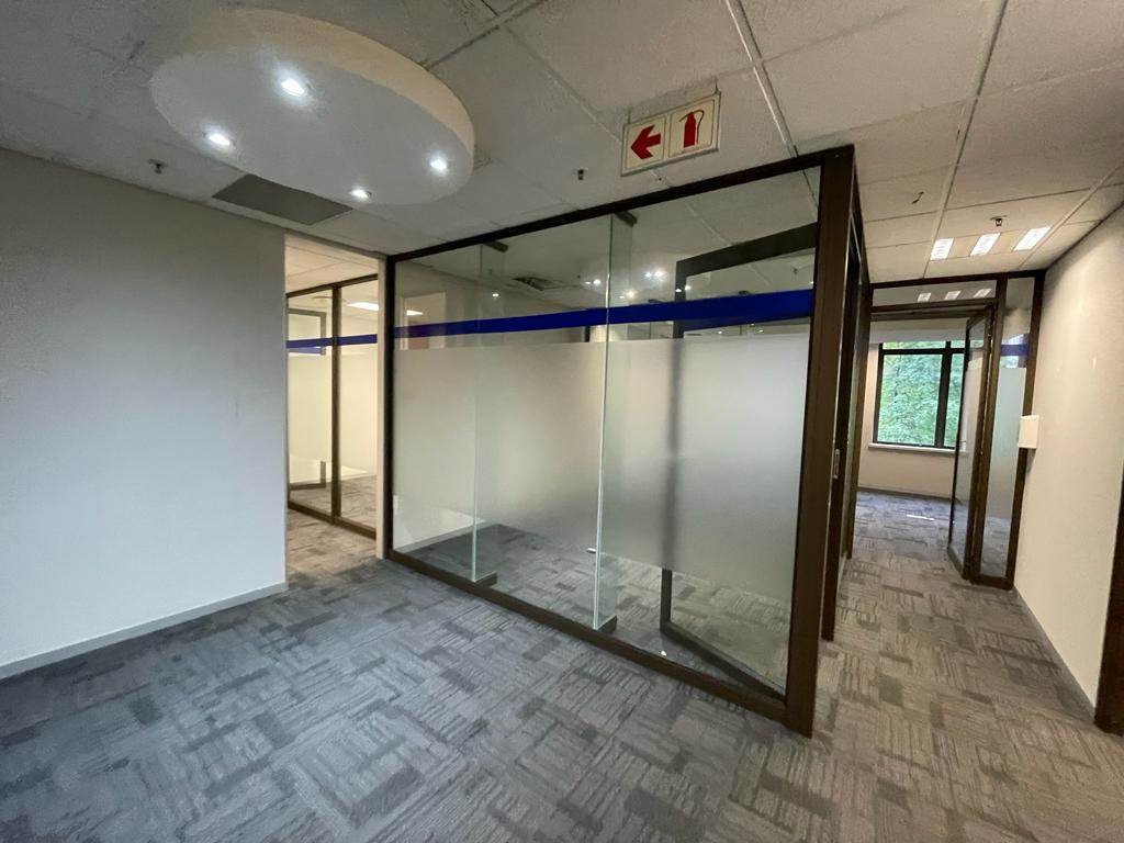 296  m² Commercial space in Melrose Arch photo number 2