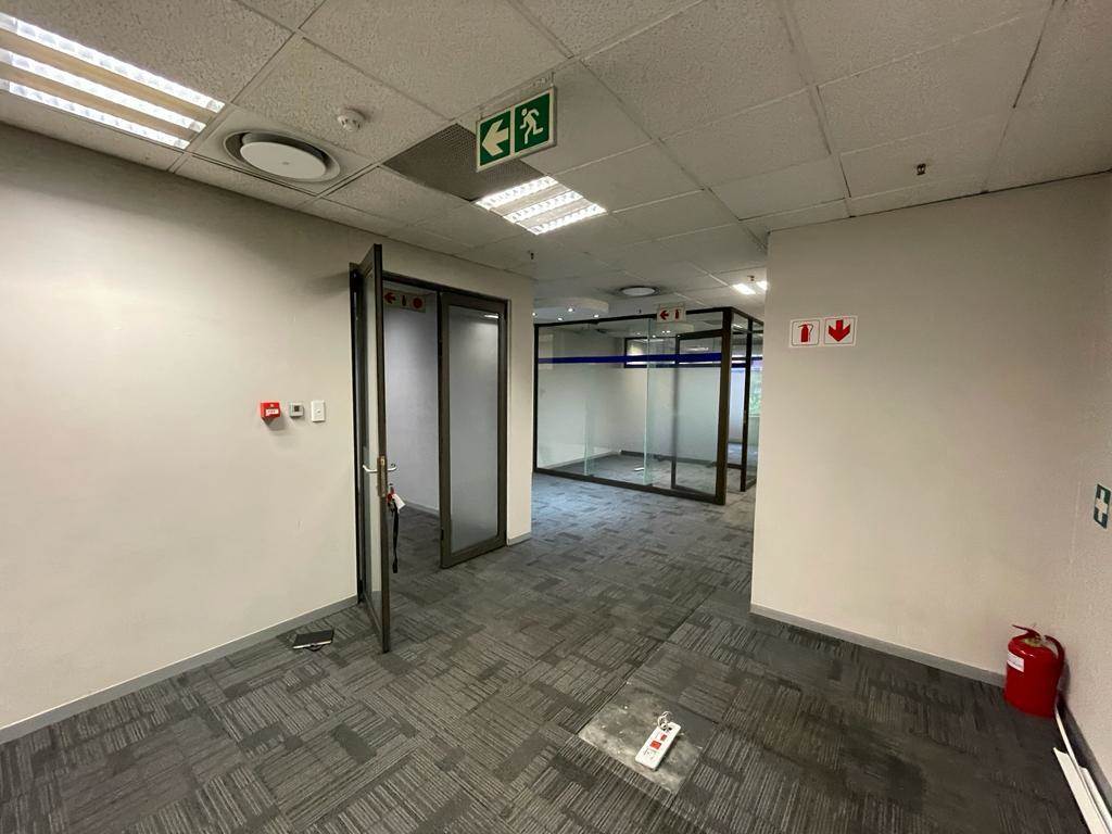 296  m² Commercial space in Melrose Arch photo number 4