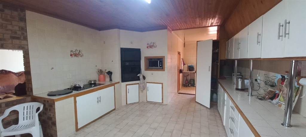 4 Bed House in Riebeeckstad photo number 26