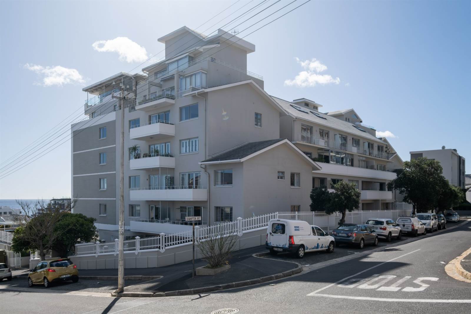 2 Bed Apartment to rent in Bantry Bay | RR4342197 | Private Property