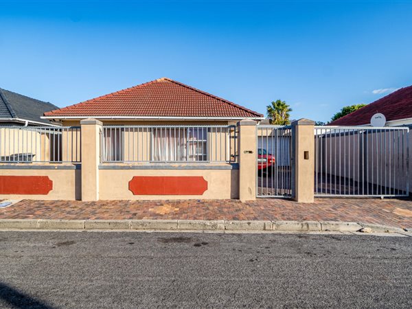 6 Bed House in Crawford