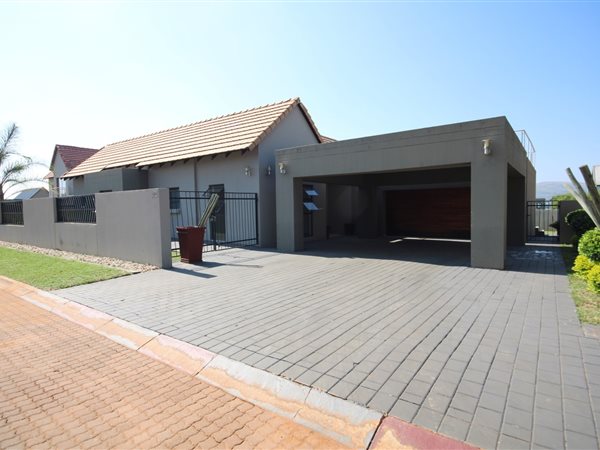 3 Bed House in Kosmos