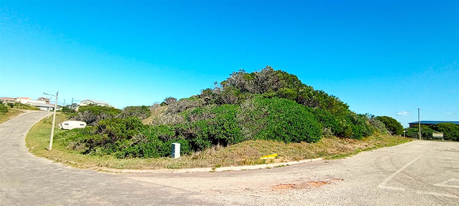 688 m² Land available in Paradise Beach photo number 4