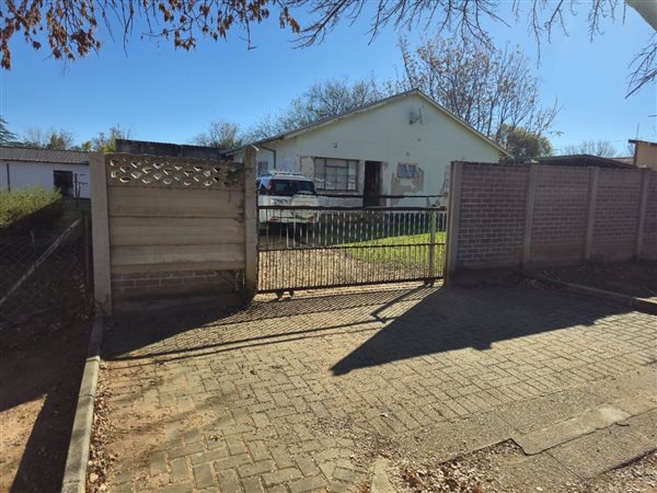 3 Bedroom House 3 Bedroom House