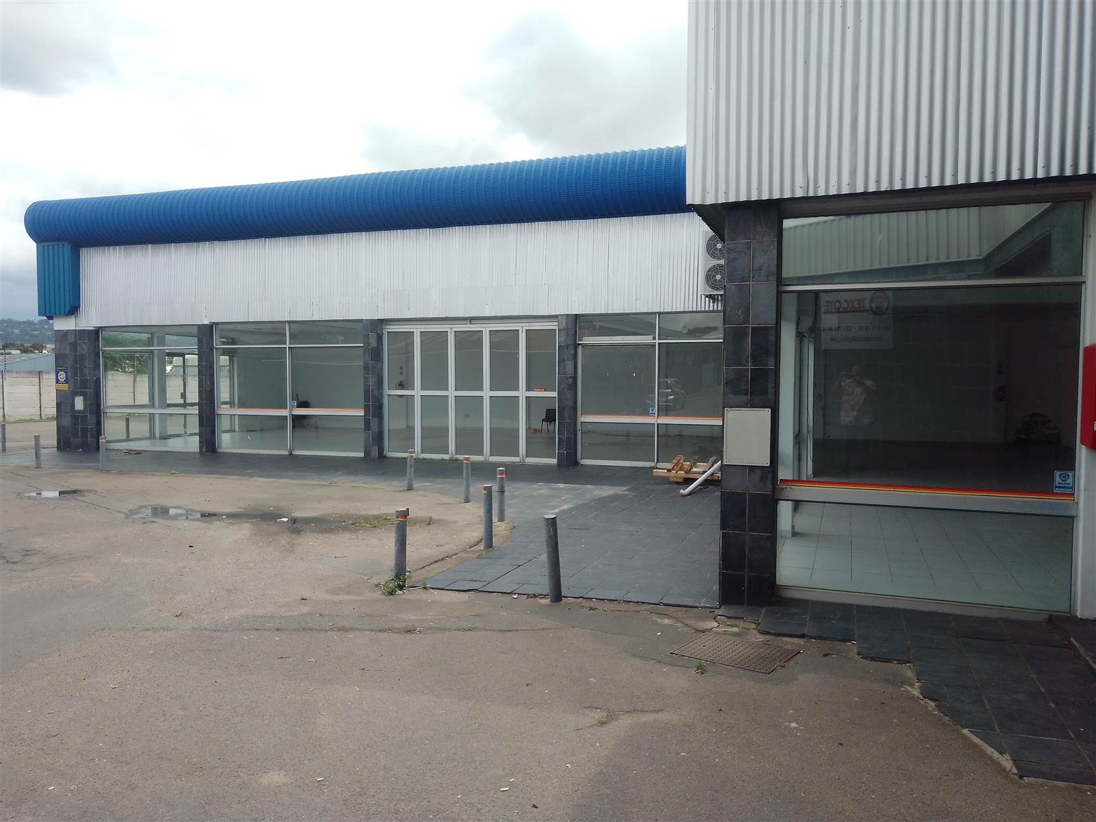 398  m² Commercial space in Pinetown Central photo number 1