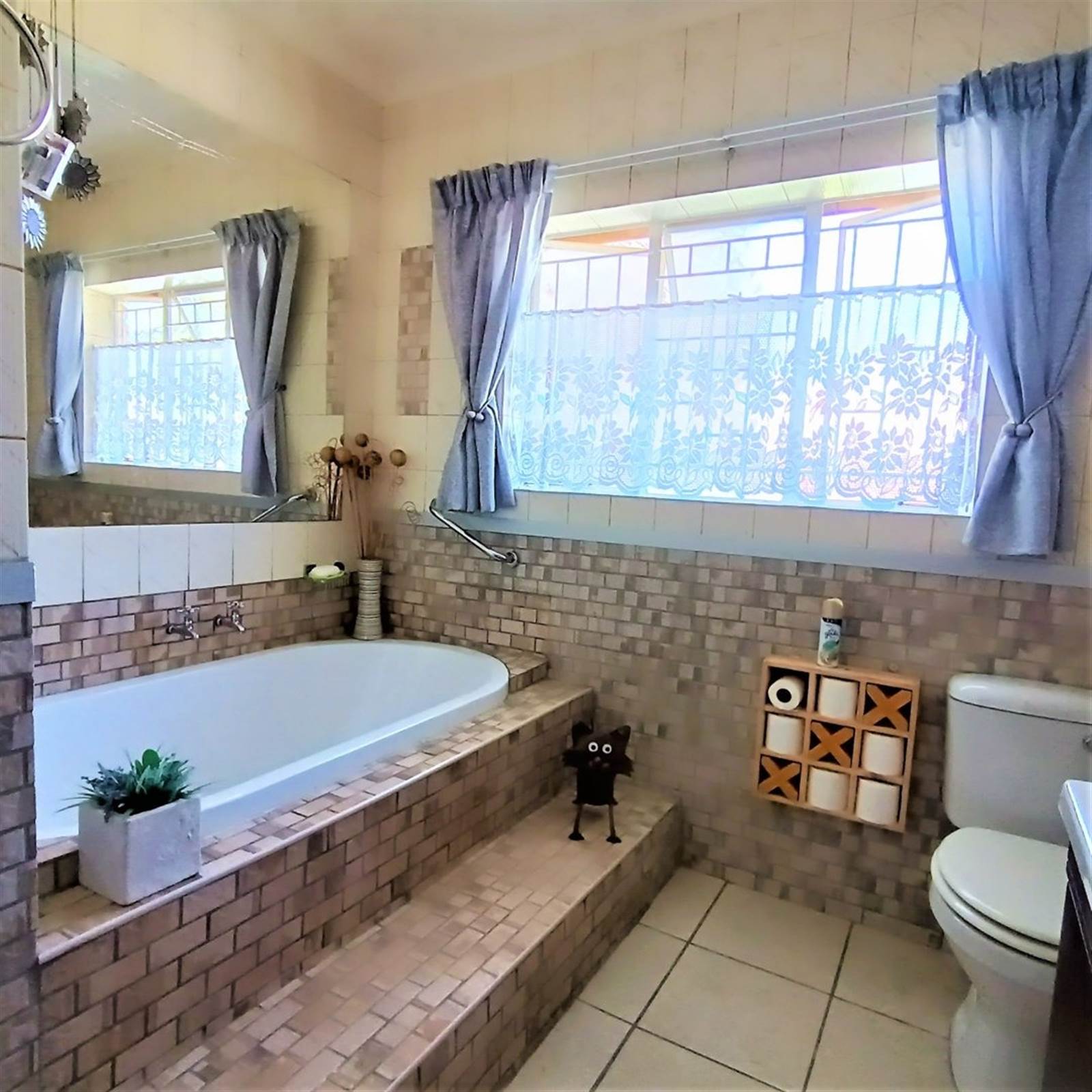 2 Bed Townhouse in Parys photo number 10