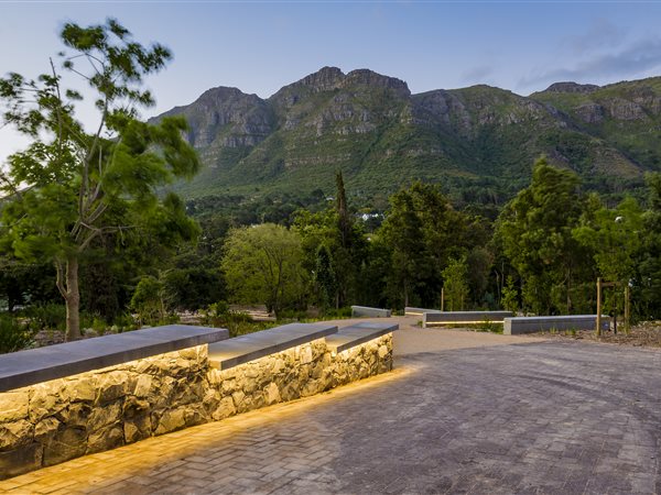 655 m² Land available in Hout Bay and surrounds