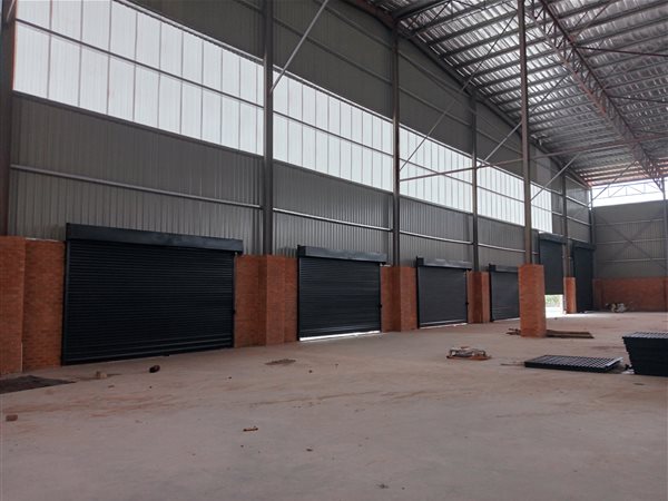 10 000  m² Industrial space