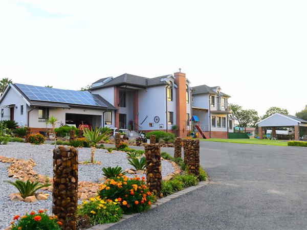 4 Bedroom House 4 Bedroom House