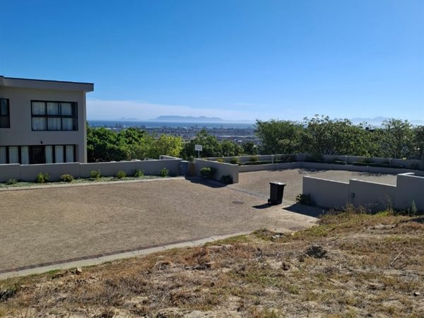 618 m² Land 618 m² Land