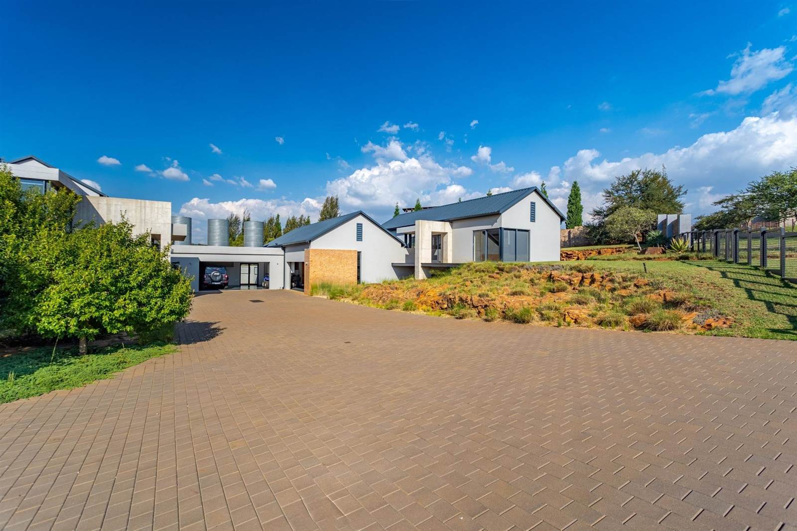 5 Bed House in Mooikloof Heights photo number 13