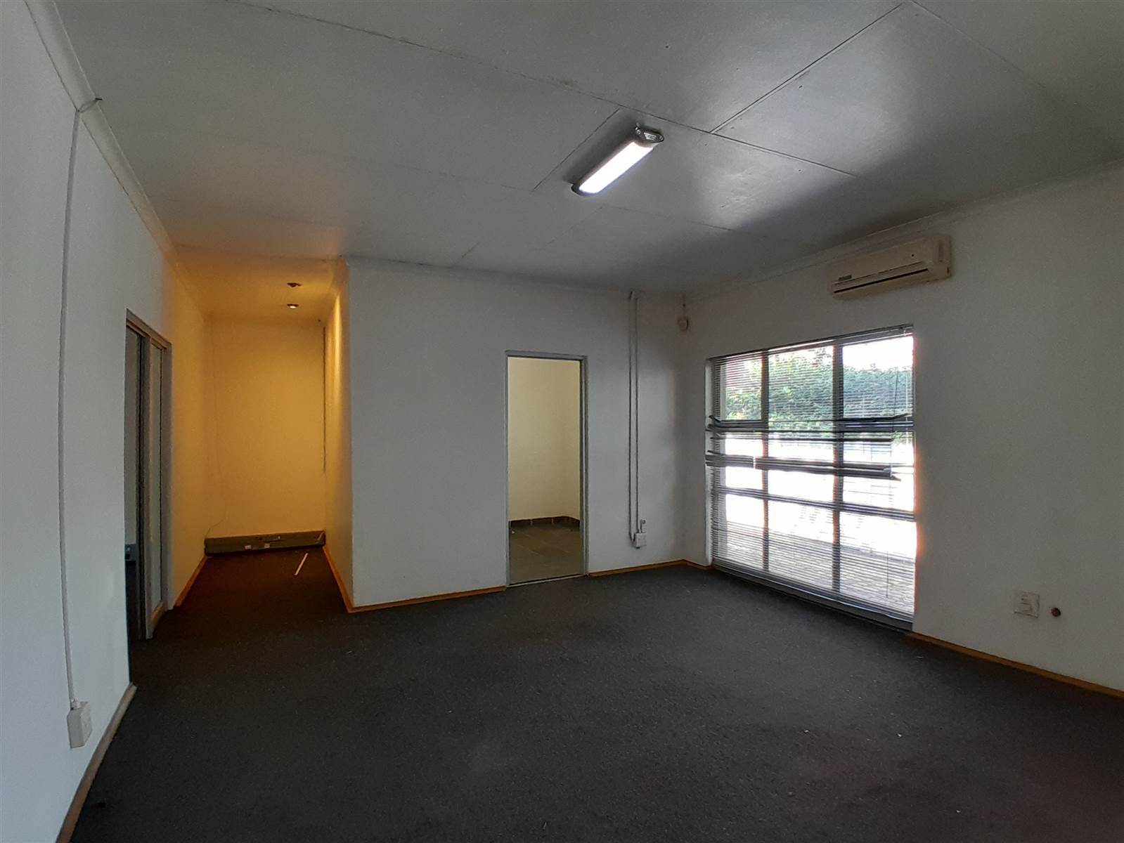 424  m² Commercial space in Rustenburg Central photo number 7