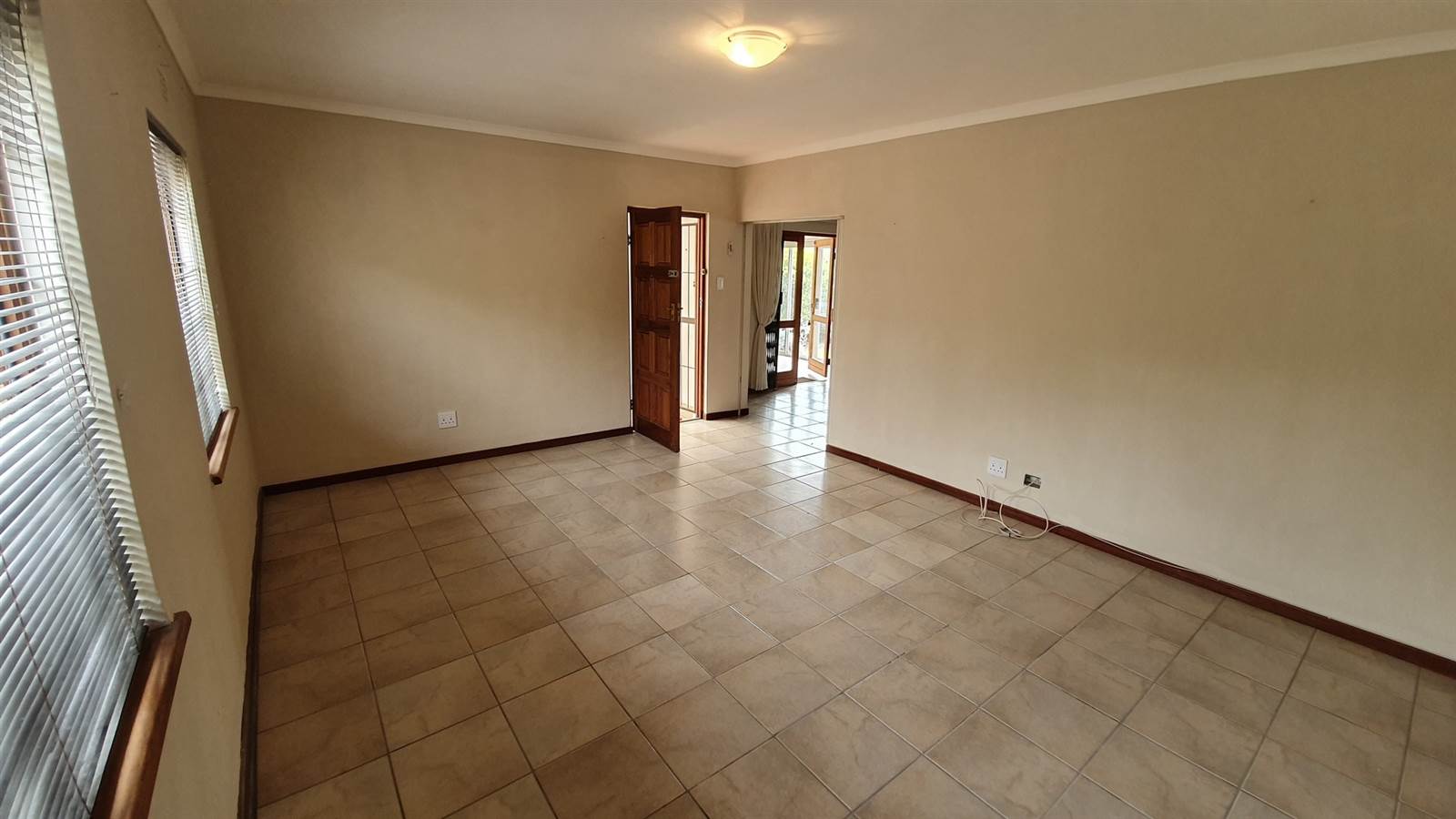3 Bed House in Montagu photo number 5