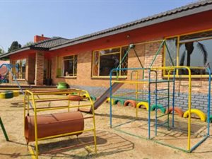 4 Bed House in Aston Manor