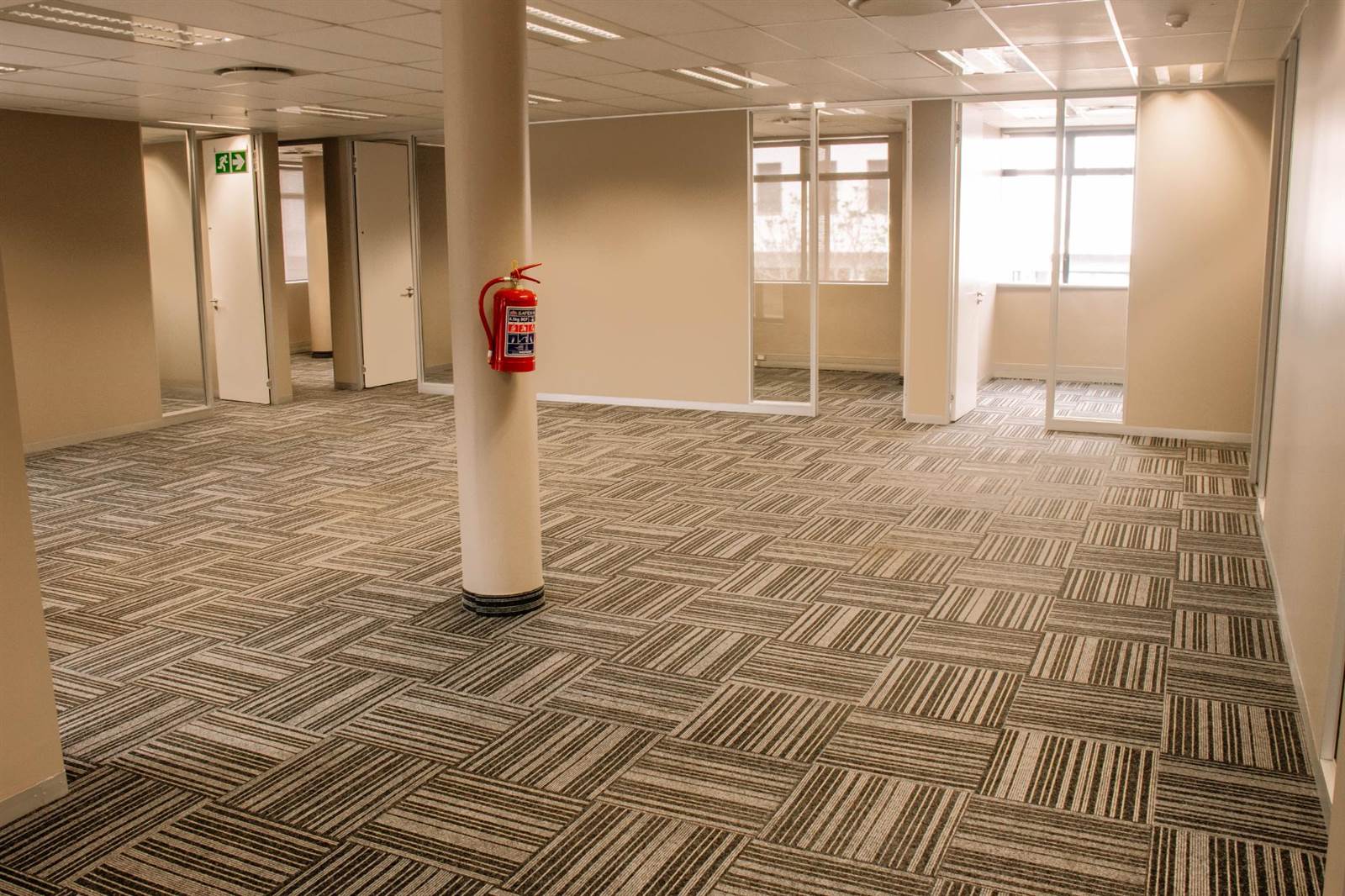 304  m² Office Space in Cascades photo number 9