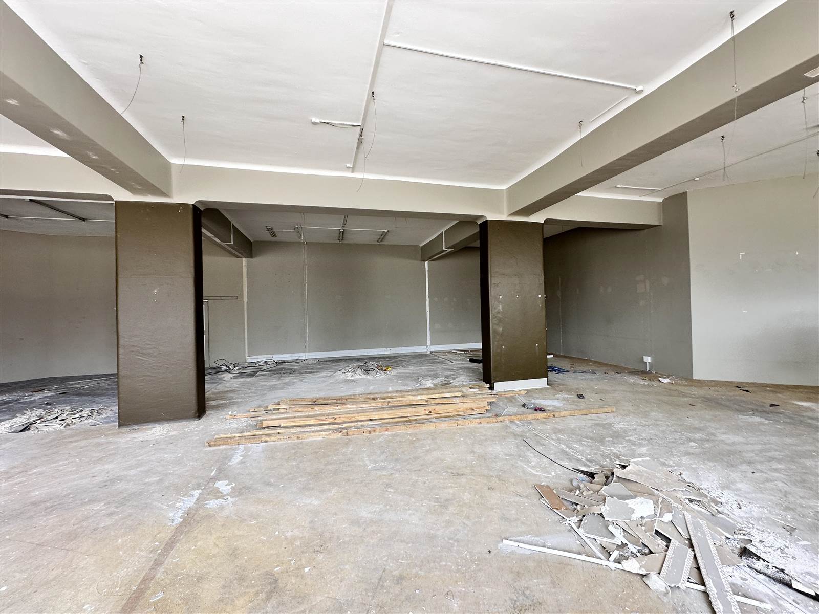 214  m² Commercial space in Woodstock photo number 5