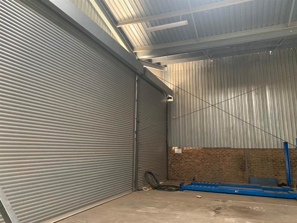 772  m² Industrial space in Clayville photo number 11