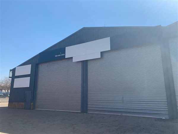 772  m² Industrial space