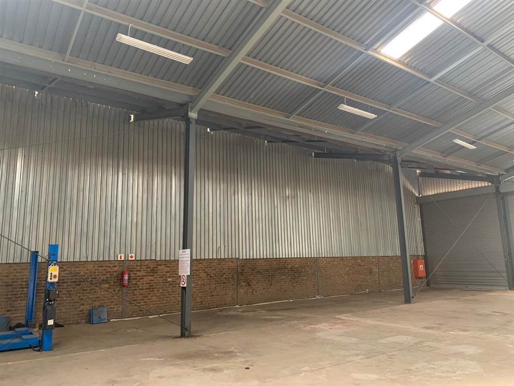 772  m² Industrial space in Clayville photo number 10