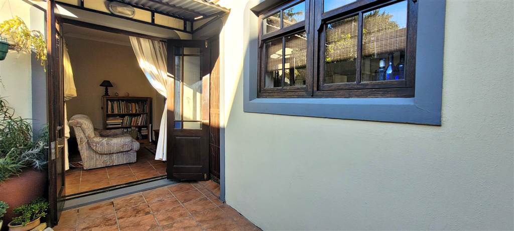 2 Bed House in Swellendam photo number 8