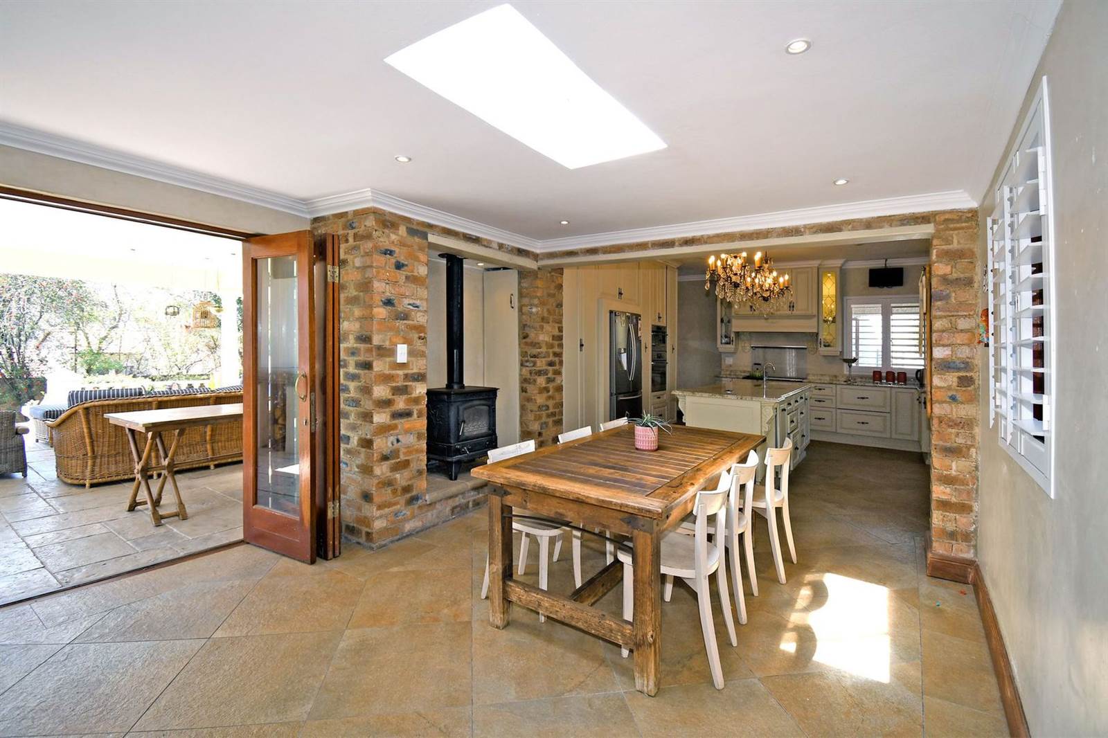 4 Bed House in Northcliff photo number 26
