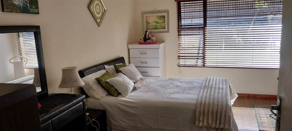 2 Bed Apartment in Linksfield photo number 16