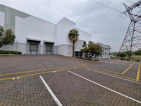 5 056  m² Industrial space