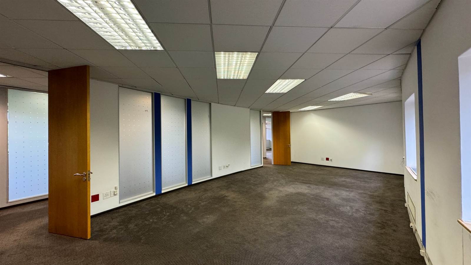 375  m² Commercial space in Woodmead photo number 27