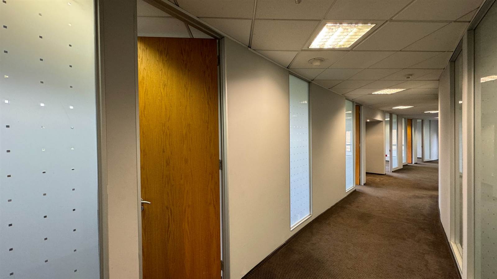 375  m² Commercial space in Woodmead photo number 30