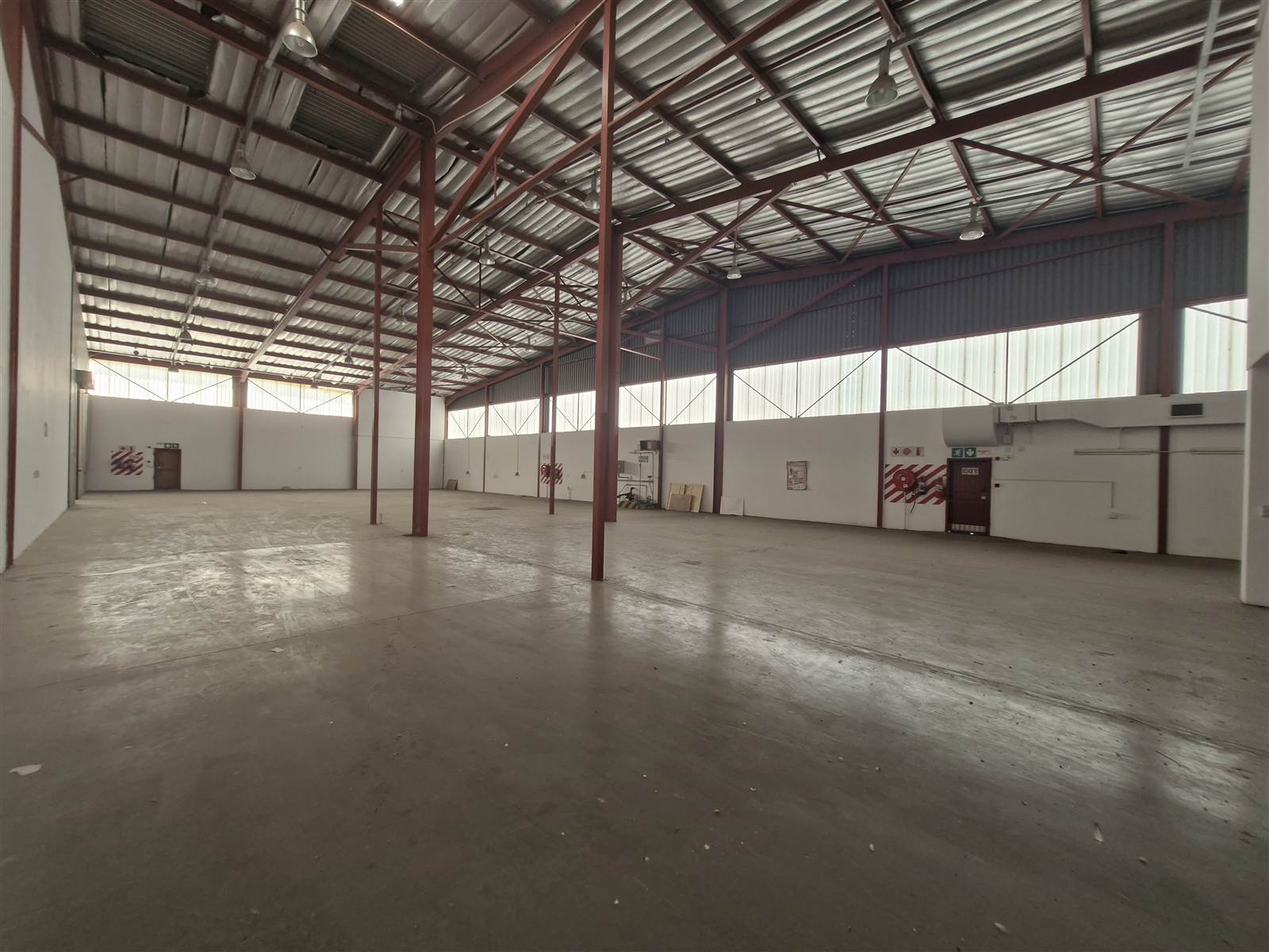 1400  m² Industrial space in Halfway House photo number 1