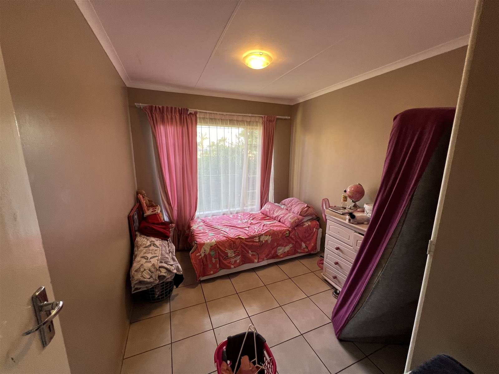 2 Bed Townhouse in Rooihuiskraal North photo number 9